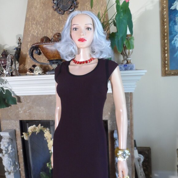 Dolce & Gabbana Virgin Wool Burgundy Sheath Dress w/Black Trim Size IT 44- US 8 - Picture 5 of 16